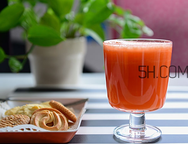 胡萝卜汁擦脸能祛斑吗,胡萝卜汁敷脸能祛斑吗