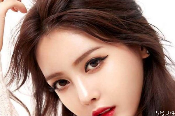 美瞳线淤青和晕色区别图,美瞳线会晕色吗