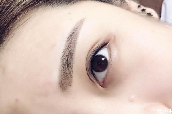 做半永久美瞳线注意事项,做半永久美瞳线好不好