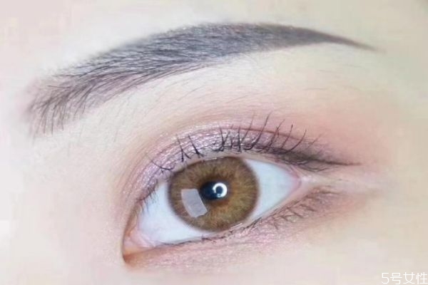 刚接的睫毛碰水了怎么办,接了睫毛碰到水了怎么办