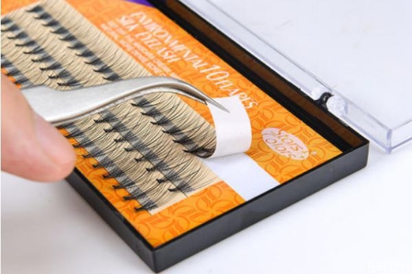 嫁接睫毛后如何保养,嫁接睫毛后的保养方法