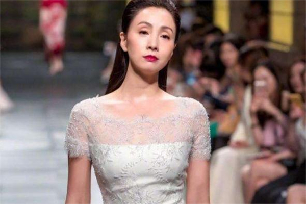 眼窝凹陷可以做手术吗,手术后眼窝凹陷怎么办 眼窝凹陷可以做手术吗,手术后眼窝凹陷怎么办