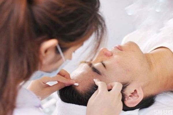 打水光针多久能化妆,脸上痘痘针清到底好不好