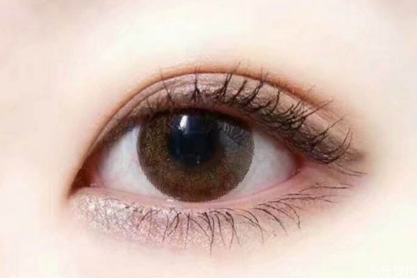 女孩多大可以做双眼皮手术,多大可以做双眼皮手术