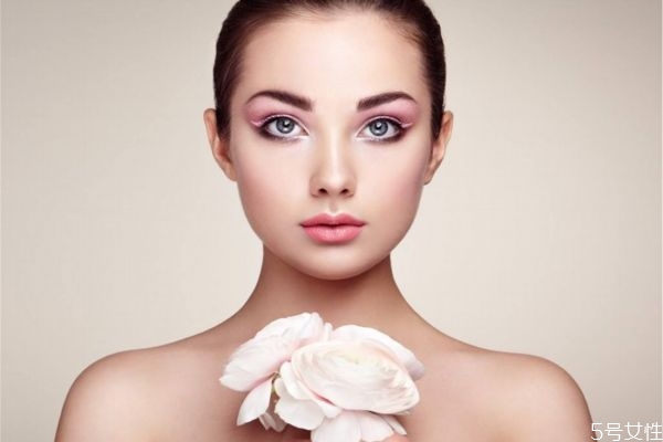 冬天适合点痣吗?,冬天去痣好吗