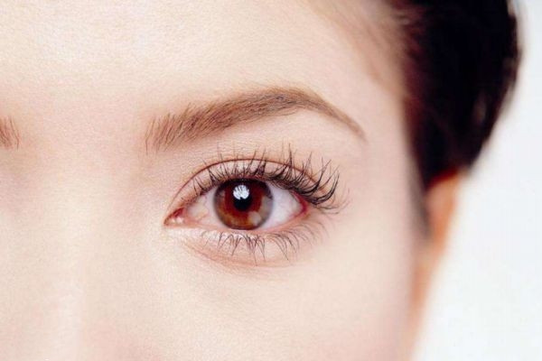 冬季割双眼皮恢复多久,做双眼皮手术需要多少时间恢复