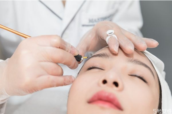 冬天纹眉好还是夏天纹眉好,夏天纹眉好还是冬天纹好