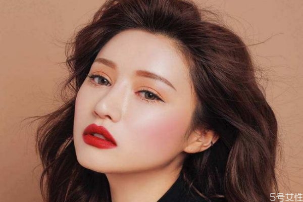 瘦脸针会导致脸下垂吗,瘦脸针 下垂 瘦脸针会导致脸下垂吗,瘦脸针 下垂