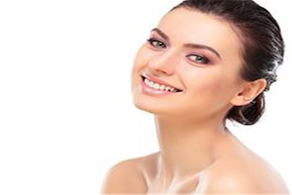 牙贴面和烤瓷牙哪个好,牙齿做贴面好还是做烤瓷牙好呢