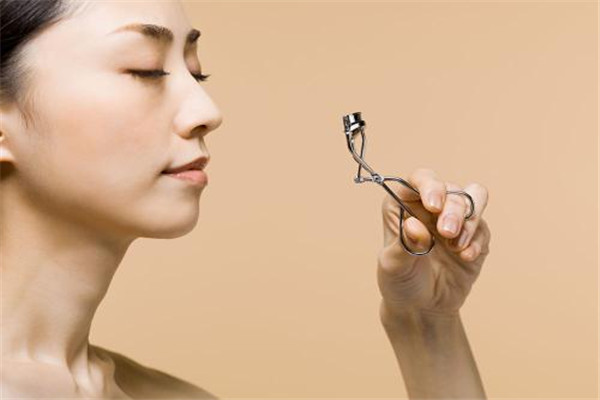 做完双眼皮的术后注意事项,做完双眼皮手术后注意事项