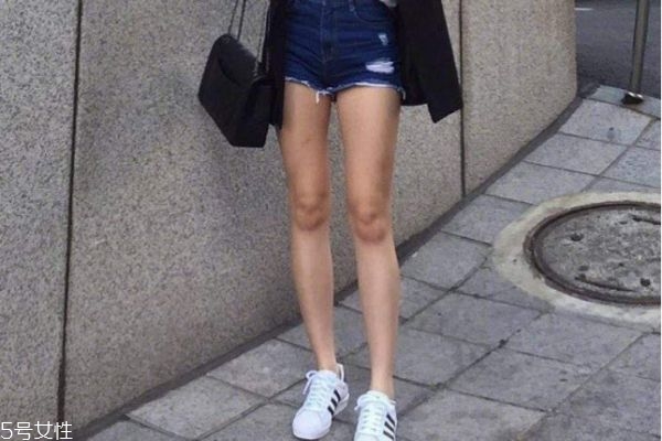 瘦腿针好还是抽脂好,瘦腿针和抽脂哪个效果好