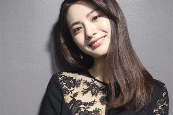 哪种假体隆鼻好,假体隆鼻用什么材料比较好