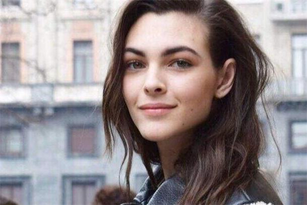 双下巴吸脂多久消肿恢复,双下巴吸脂多久消肿 双下巴吸脂多久消肿恢复,双下巴吸脂多久消肿