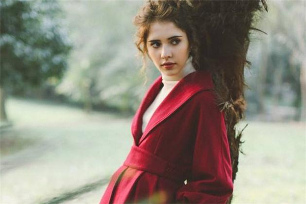 鼻中隔右偏曲是怎么造成的,鼻中隔偏曲是怎么引起的