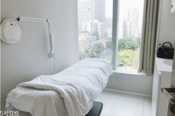 医美对皮肤有危害吗,医美护肤的危害