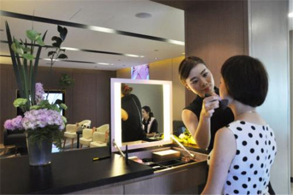 做双眼皮手术需要注意哪些问题,双眼皮手术有哪些项目