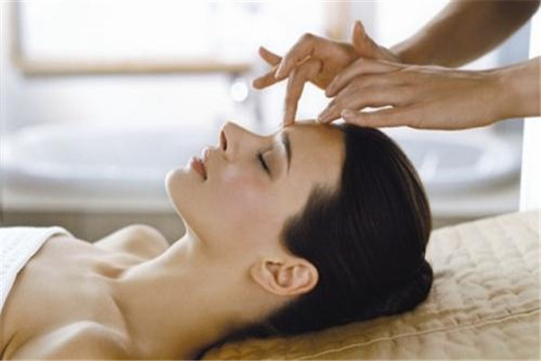 自体脂肪填充太阳凹陷多少钱,自体脂肪丰太阳凹陷多少钱