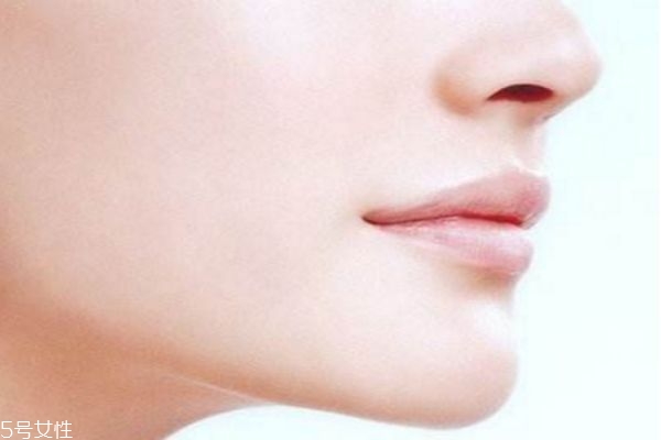 垫下巴恢复过程图,如何垫下巴