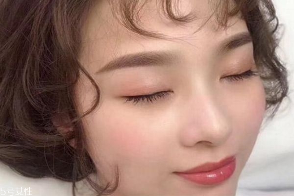 激光洗眉会出血吗,激光洗眉为什么有的出血有的不出血