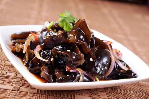 凉拌木耳的做法 最正宗的做法,凉拌木耳的做法最简单