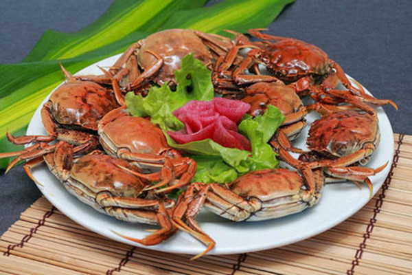 螃蟹可以用啤酒泡完再蒸么,螃蟹啤酒煮多久