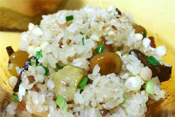 便秘可以吃糯米饭吗,为什么一吃糯米饭肚子就疼