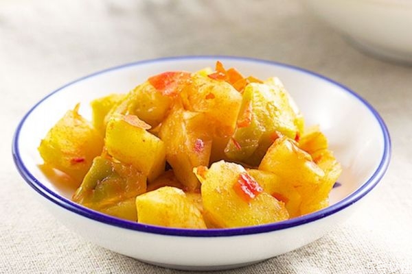 榨菜是如何制作的,榨菜用什么做成的