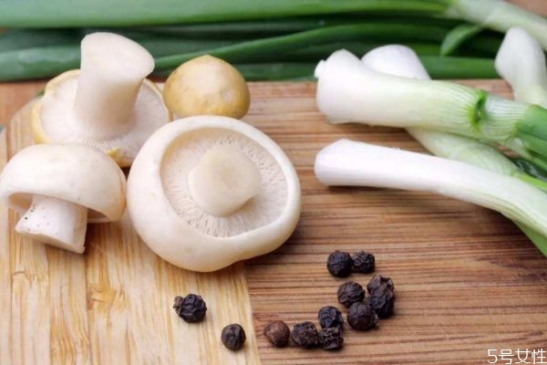 口蘑的营养价值,口蘑的营养价值及功效和作用 口蘑的营养价值,口蘑的营养价值及功效和作用