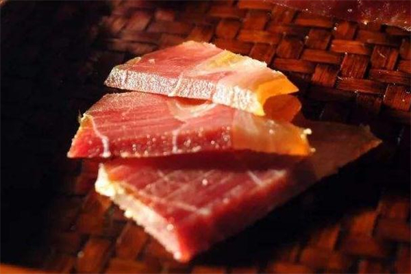 金华火腿和腊肉的区别,金华火腿和腊肉味道的区别