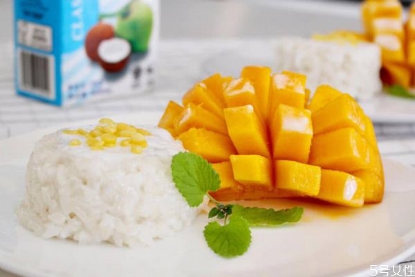 芒果糯米饭的做法,糯米芒果饭做法窍门