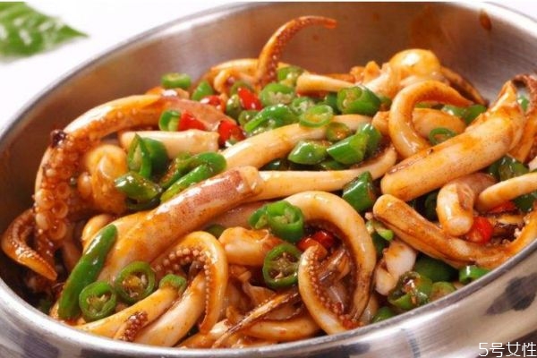 吃鱿鱼会上火吗,吃炒鱿鱼会上火吗