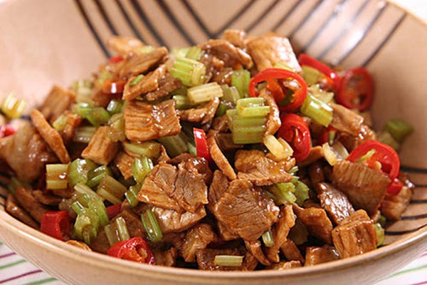 黄牛肉不可以和什么一起同时吃?,牛黄不能和什么食物一起吃