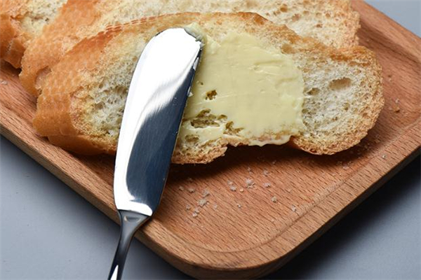 黄油和芝士的区别在哪里,奶酪和芝士有什么区别