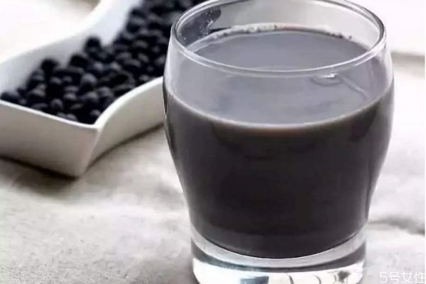 黑豆浆的营养价值,黑豆豆浆的营养价值 黑豆浆的营养价值,黑豆豆浆的营养价值