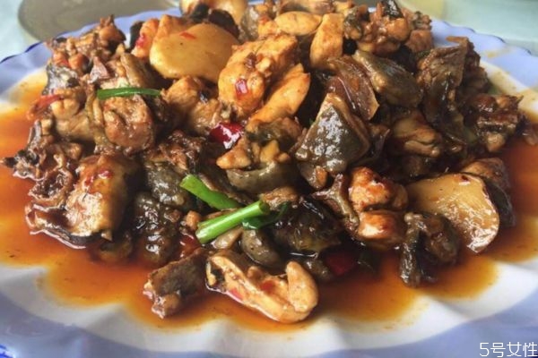 黄焖鸡的材料有哪些,黄焖鸡怎么做法用什么材料