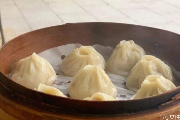 蟹黄汤包是哪里特产,蟹黄包是哪里的特产