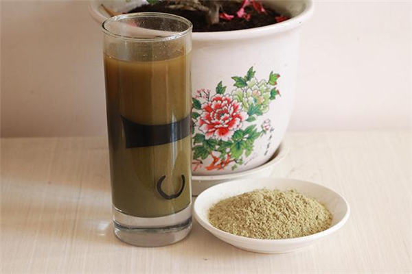 苜蓿酵素的功效,每天喝几次,苜蓿酵素的正确吃法 苜蓿酵素的功效,每天喝几次,苜蓿酵素的正确吃法