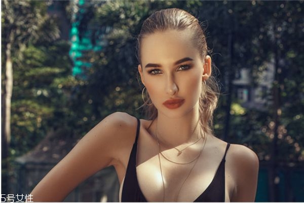 隆鼻假体取出的注意事项,假体隆鼻什么情况需要取出 隆鼻假体取出的注意事项,假体隆鼻什么情况需要取出