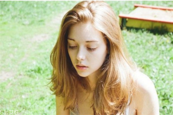 鼻子做完假体后应该注意什么,假体隆鼻后注意的事项