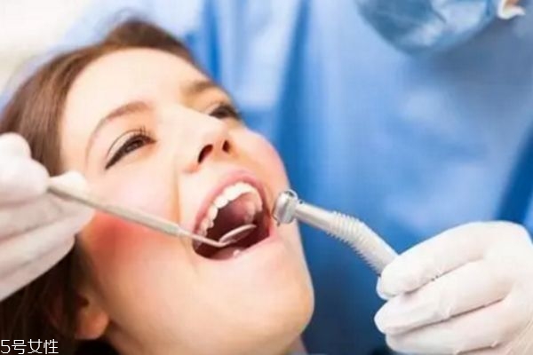 洗牙对牙齿有伤害吗?,洗牙对身体有危害吗 洗牙对牙齿有伤害吗?,洗牙对身体有危害吗