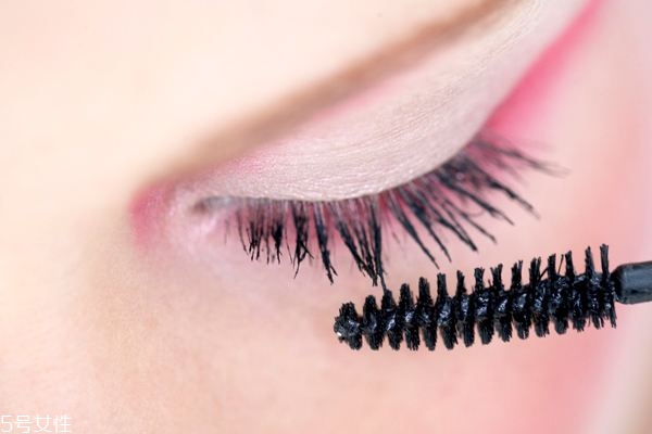 角蛋白翘睫术注意事项,角蛋白翘睫术步骤