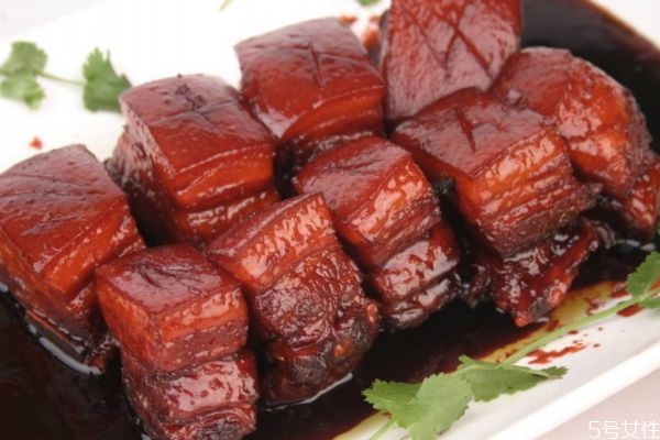 红烧肉炖多久好吃,红烧肉炖几个小时