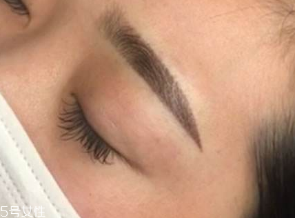 月经来了可以纹眉毛吗,来大姨妈可以纹眉毛吗?有影响吗