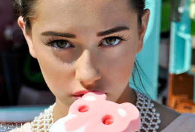 双眼皮预防疤痕增生的办法,双眼皮手术如何预防疤痕增生