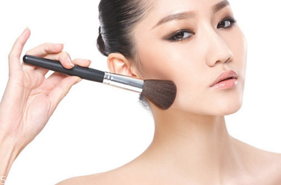 溶脂针多久可以化妆,面部溶脂针后应该注意什么原因 溶脂针多久可以化妆,面部溶脂针后应该注意什么原因