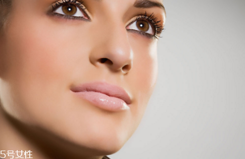 隆鼻后多久可以运动健身,隆鼻不满意最快多久可以取出假体 隆鼻后多久可以运动健身,隆鼻不满意最快多久可以取出假体