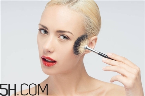 烤瓷牙要打桩吗,烤瓷牙打桩和不打桩区别 烤瓷牙要打桩吗,烤瓷牙打桩和不打桩区别