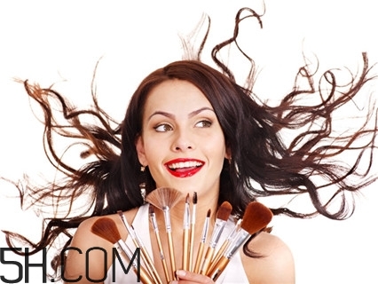 做过烤瓷牙还可以矫正牙齿吗,有烤瓷牙可以矫正牙齿吗