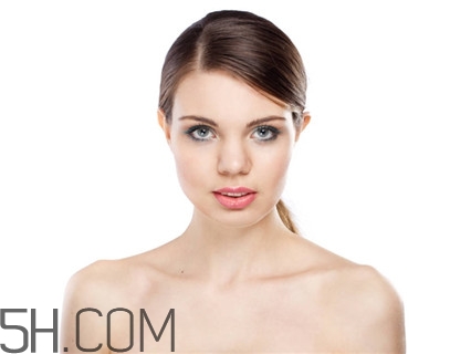 做隆胸的以后会有什么后遗症吗,脂肪隆胸有什么危害和后遗症吗