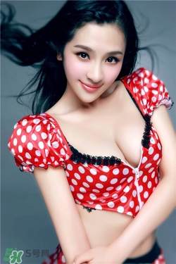 假体垫下巴多久消肿,下巴后面有瘀血,假体垫下巴多久消肿